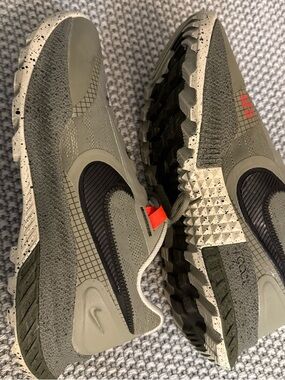 Nike Men’s Olive Green/Black Trail Sneakers with Orange Pull Tab